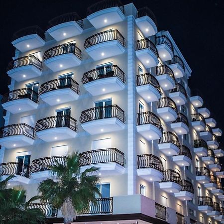 Soluna Apartments Shëngjin Eksteriør billede