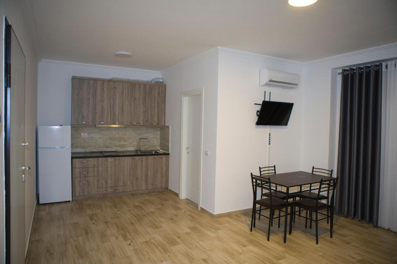 Soluna Apartments Shëngjin Eksteriør billede